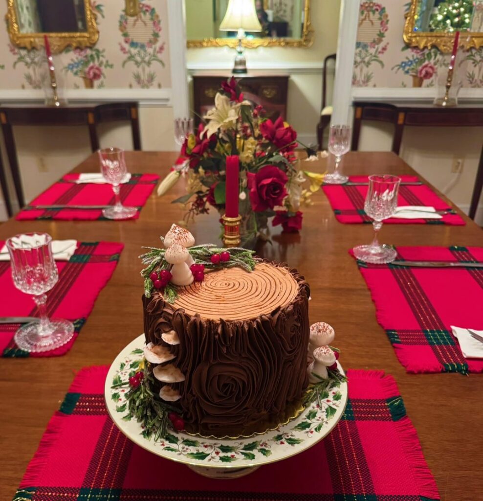 First Yule Log I’ve made! ❤️🎄✨