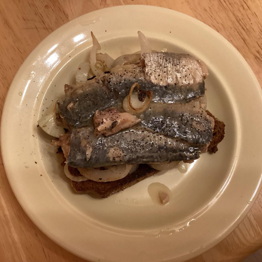 caramelised onions & sardines