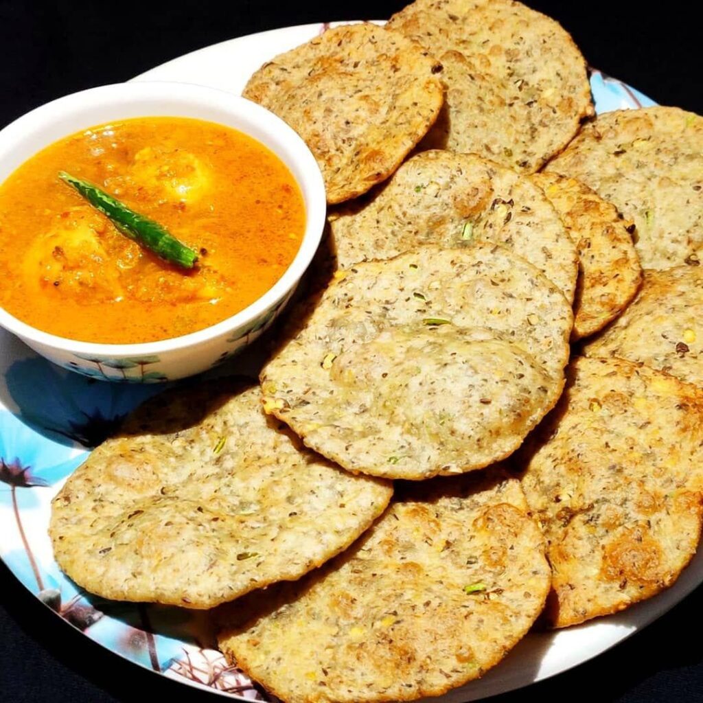 Hari moong dal ki puri