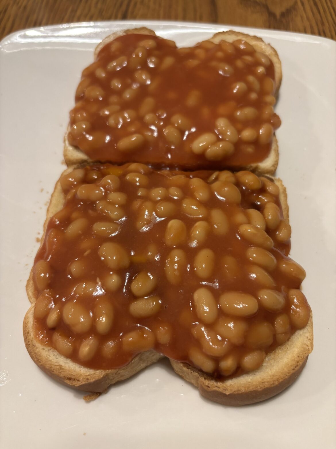 American trying beans on toast for the first time