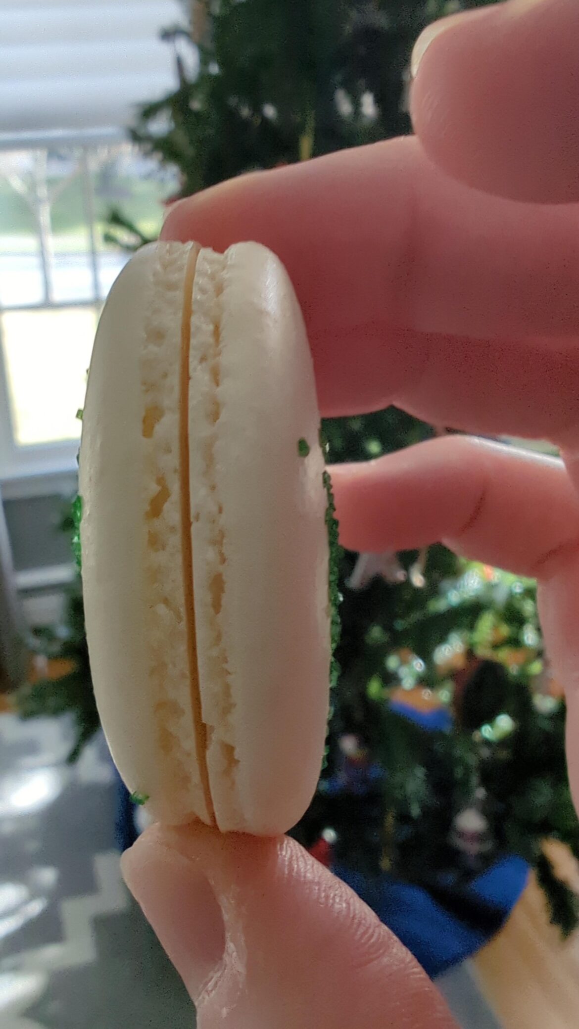 How can I achieve taller feet? Or are these feet ok? I've tried raising my oven temp to 315 from 300. I make sure they are dry. Do I need to try cream of tartar? I tried cream of tartar before and it was a thick disaster. Help please!