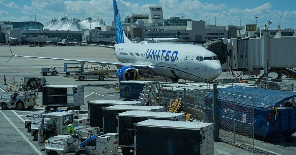 United Airlines employees get sick in Colorado after eating company-provided Christmas meal United Airlines employees get sick in Colorado after eating company-provided Christmas meal