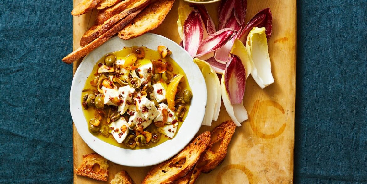 55 Best Thanksgiving Appetizers Perfect for Turkey Day Dinner