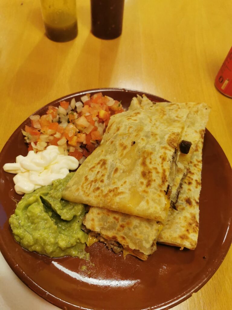 How many calories in this carnitas quesedilla?