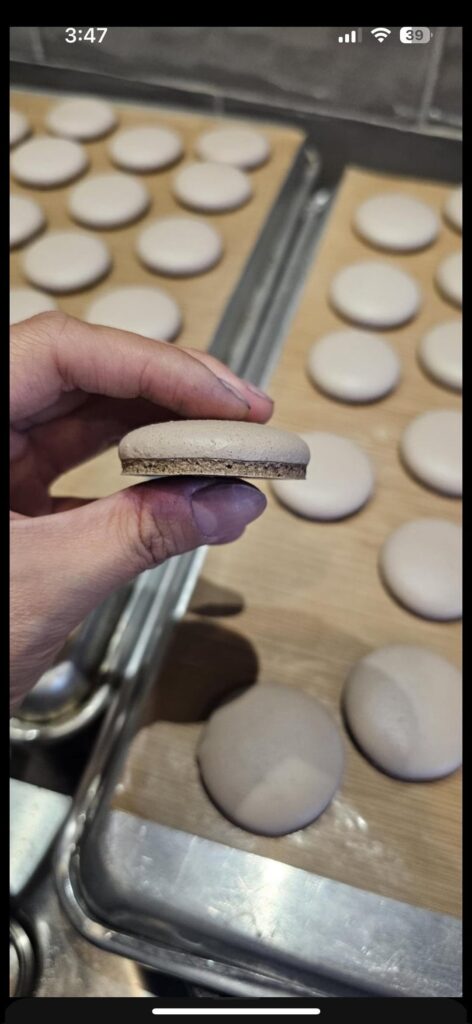 Does anyone know how to achieve these feet?