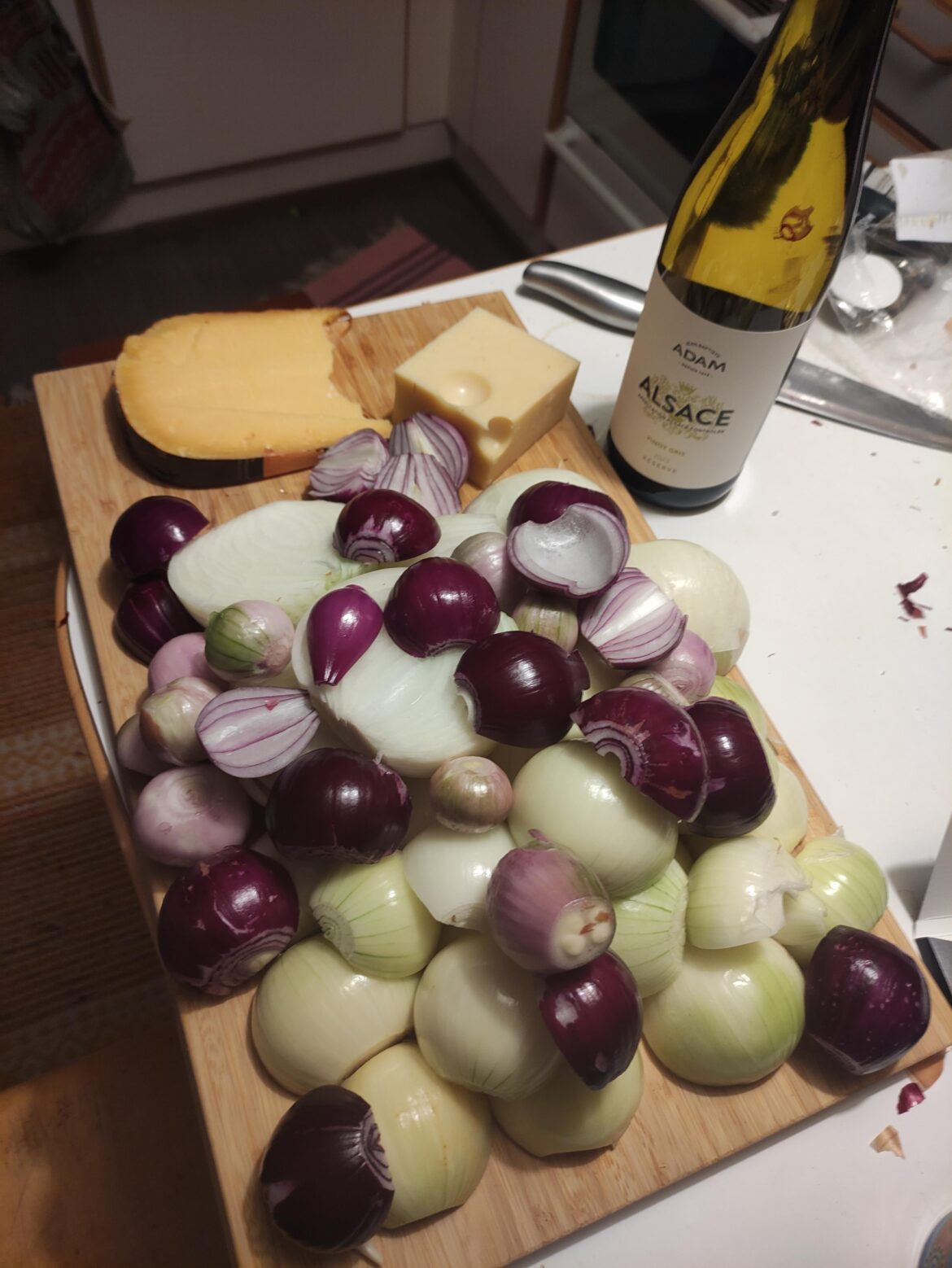 Come My onions!! Come to The soup!!!