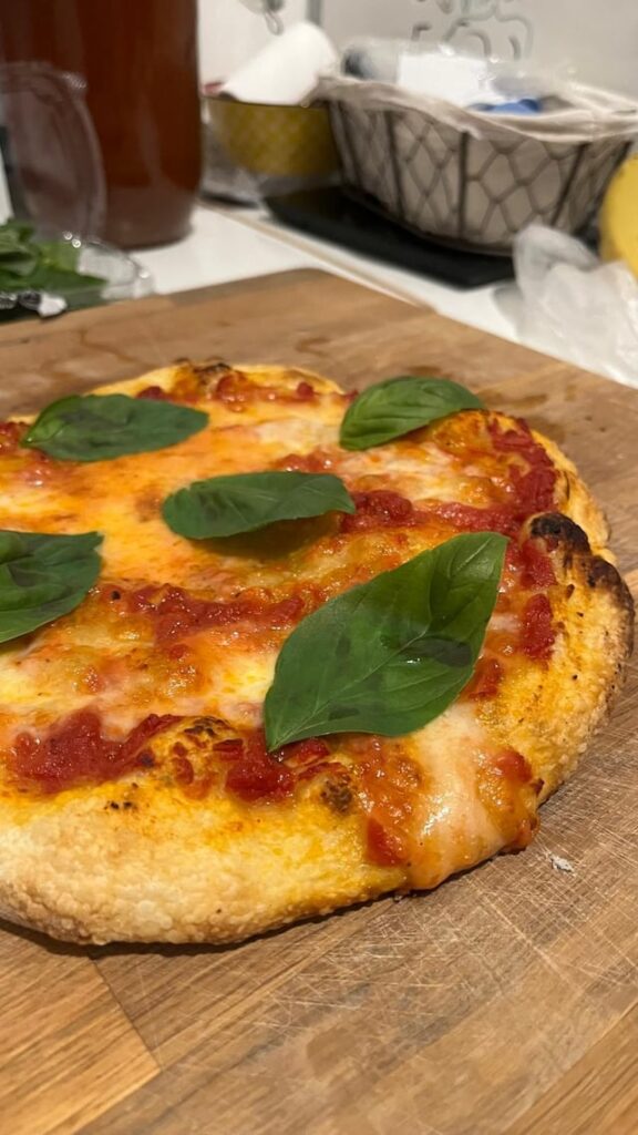 made my first sourdough pizza 🧡