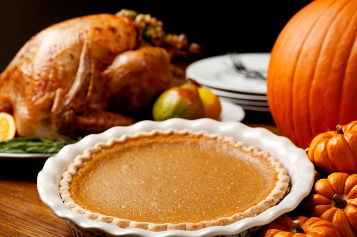 Woman explains why she left Thanksgiving meal when her mother brought out pumpkin pie Woman explains why she left Thanksgiving meal when her mother brought out pumpkin pie