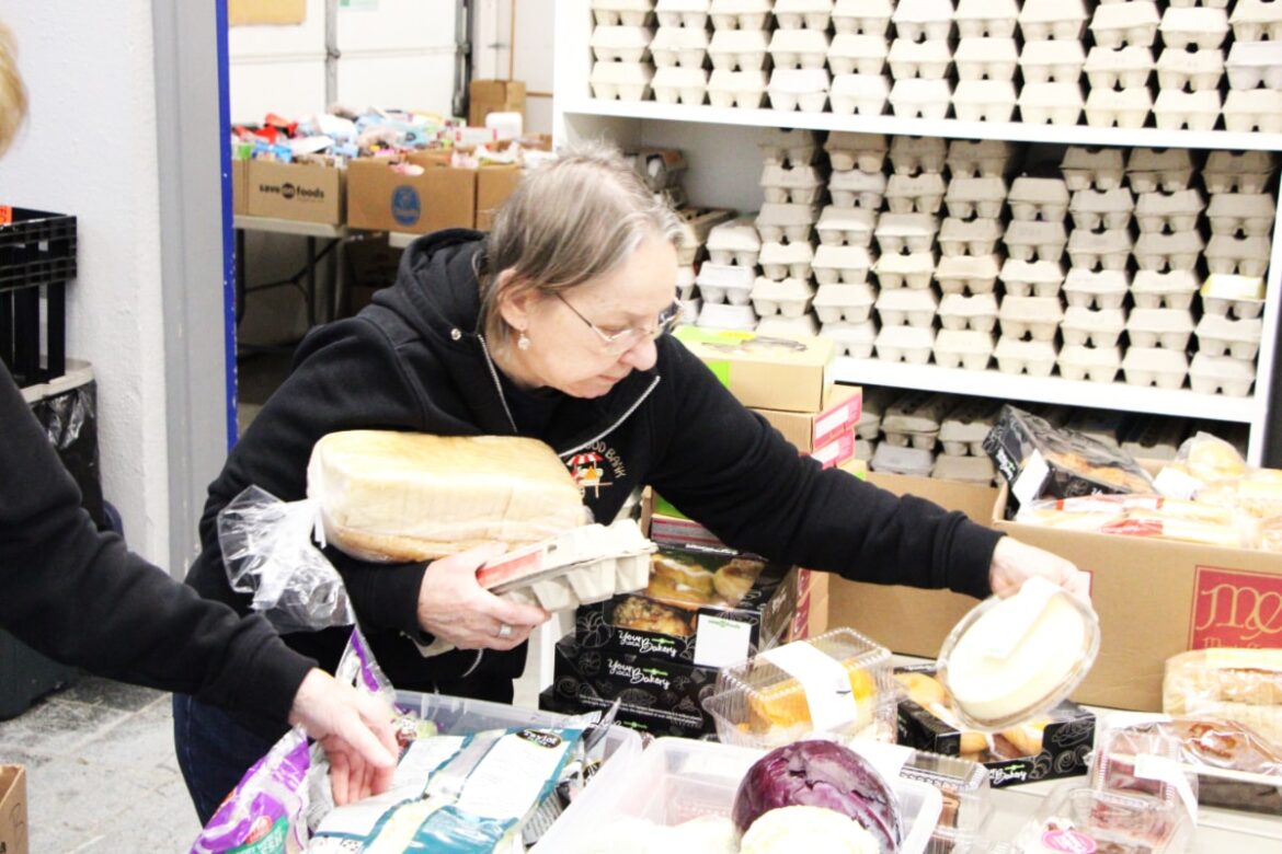 100 Mile House Food Bank distributes over 200 Christmas Hampers