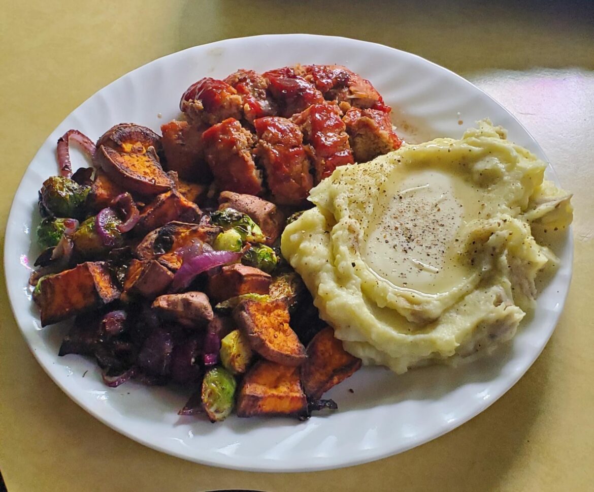 Mixed it up a bit...meatloaf, mixed veggies with sweet potato and and mashed potatoes.