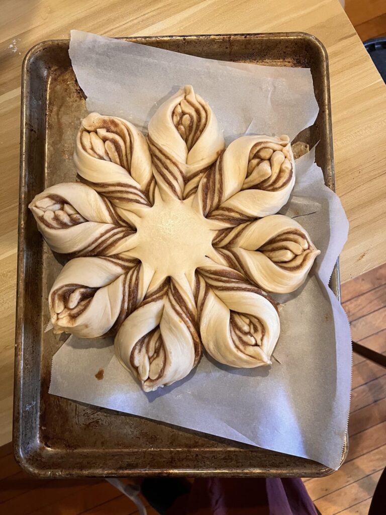 Snowflake pull apart bread