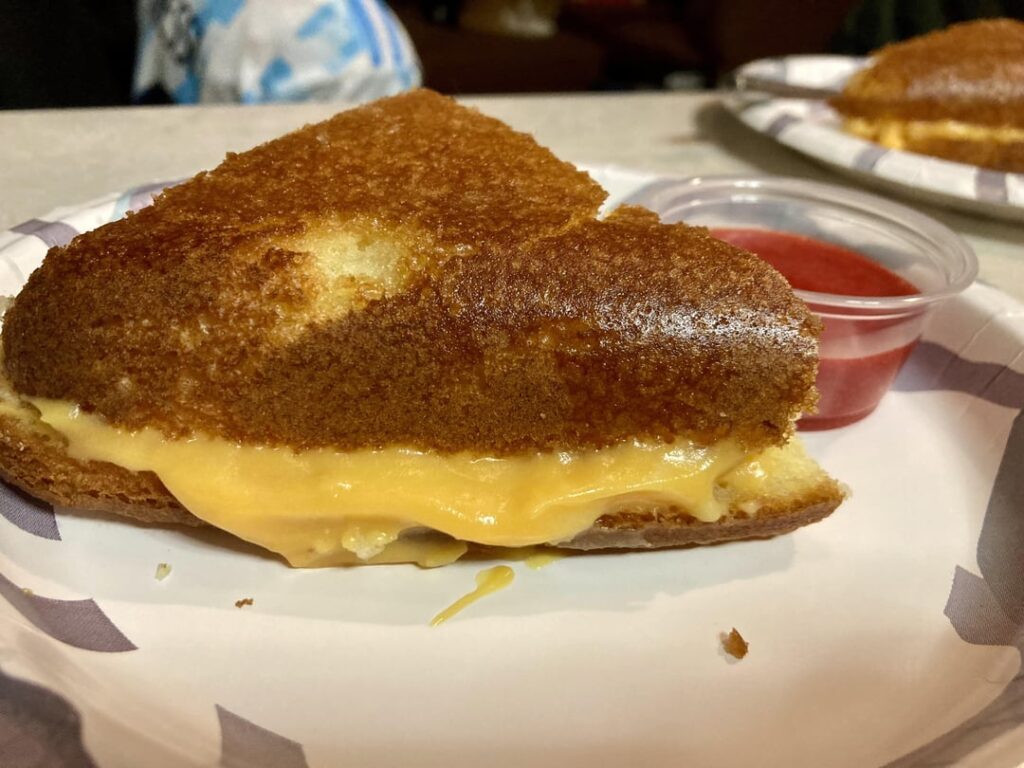 My son is a huge “Is it Cake?” fan so we attempted our own imitation cake! Can you tell it’s supposed to be grilled cheese with a side of marinara sauce? 😂😅♥️