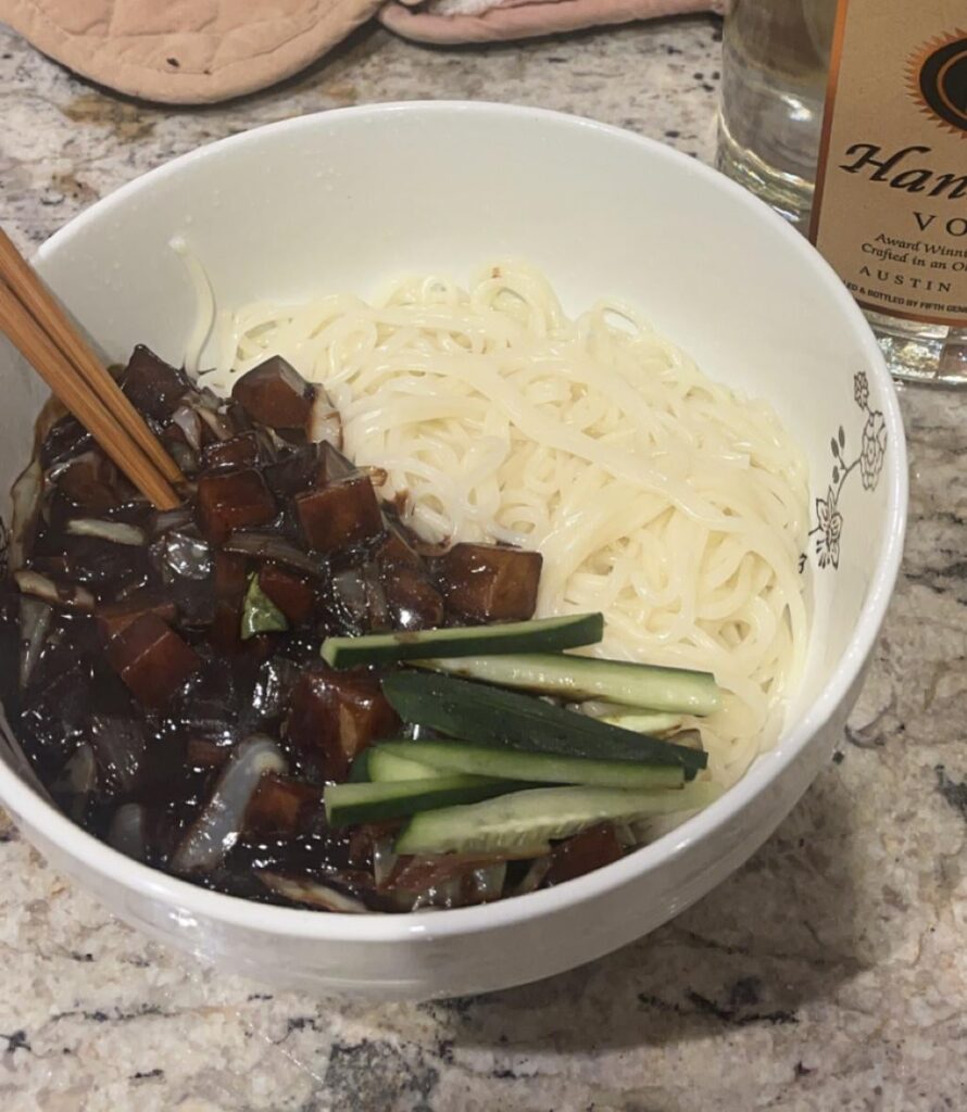 Jjajangmyeon 짜장면