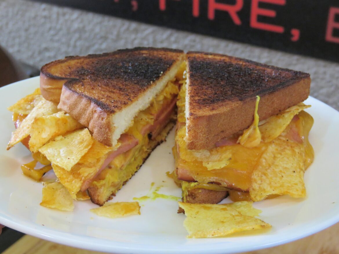 I made Snoop Doggs Fried Bologna Sandwich! video in the comments.