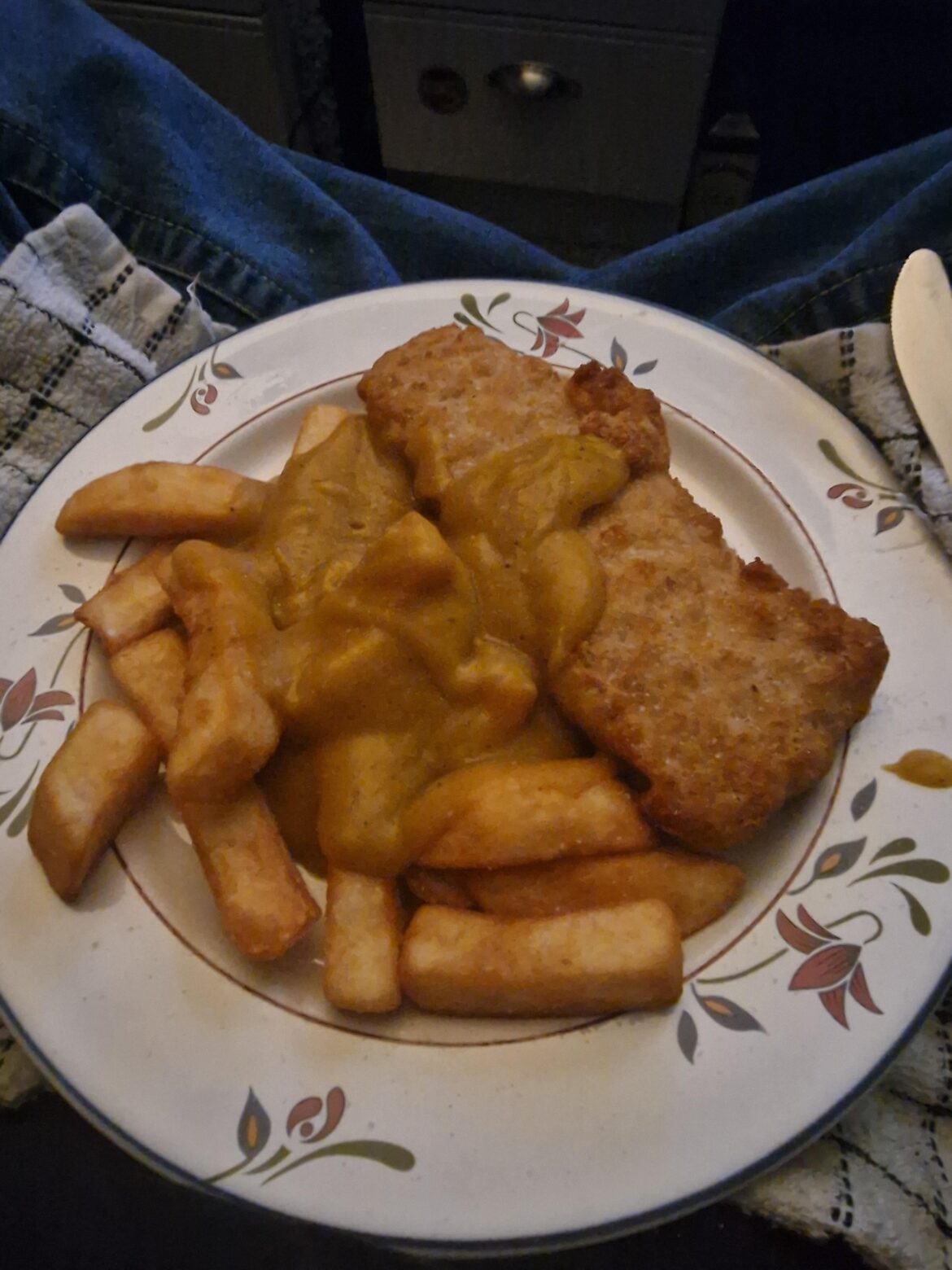 Fish, chips & chip shop curry