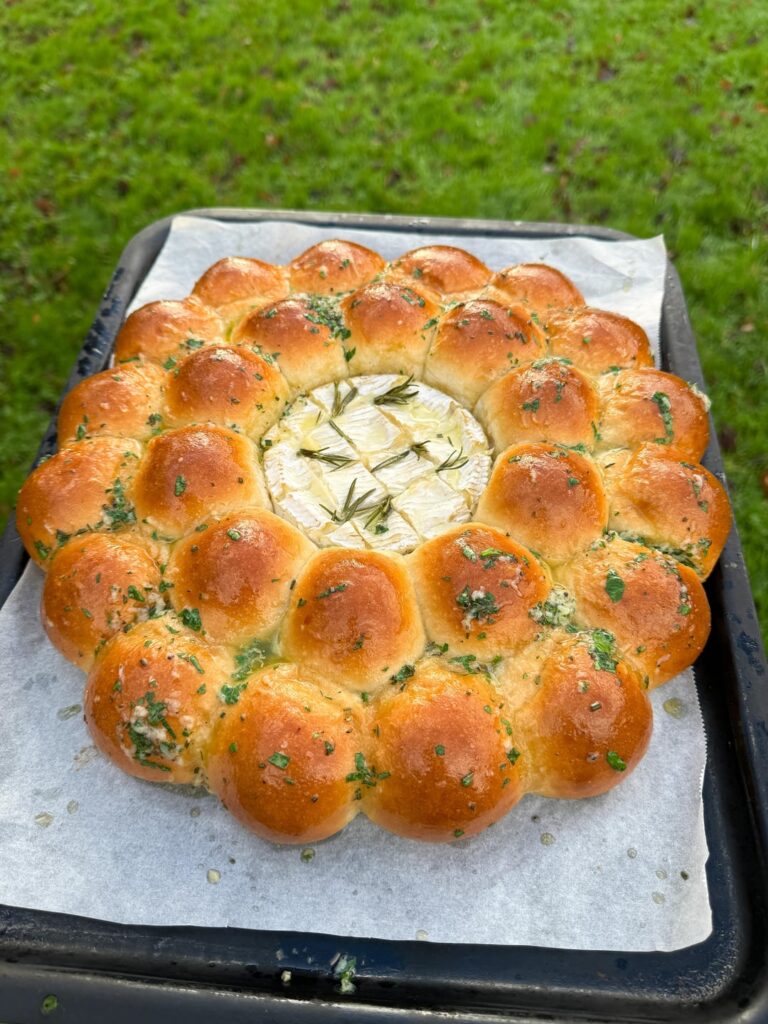 Camembert Dough Ball Wreath With Garlic Butter