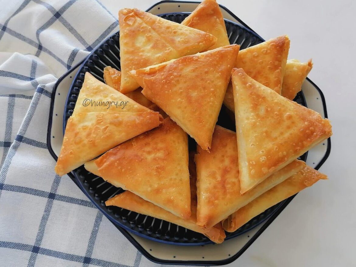 Τυροπιτάκια