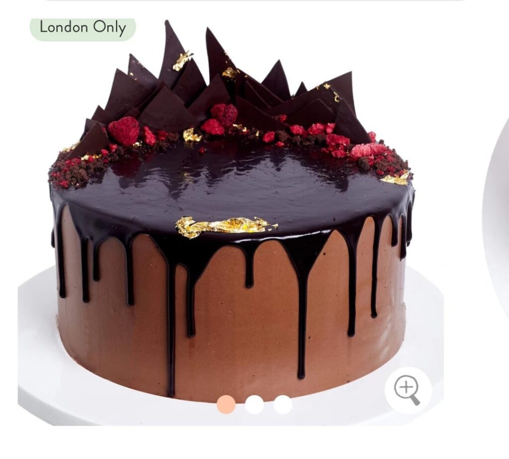 Calories in a slice of this caramel chocolate cake?