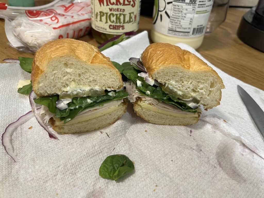 Turkey, smoked havarti, wickles, red onion, spinach, mayo on toasted bolillo