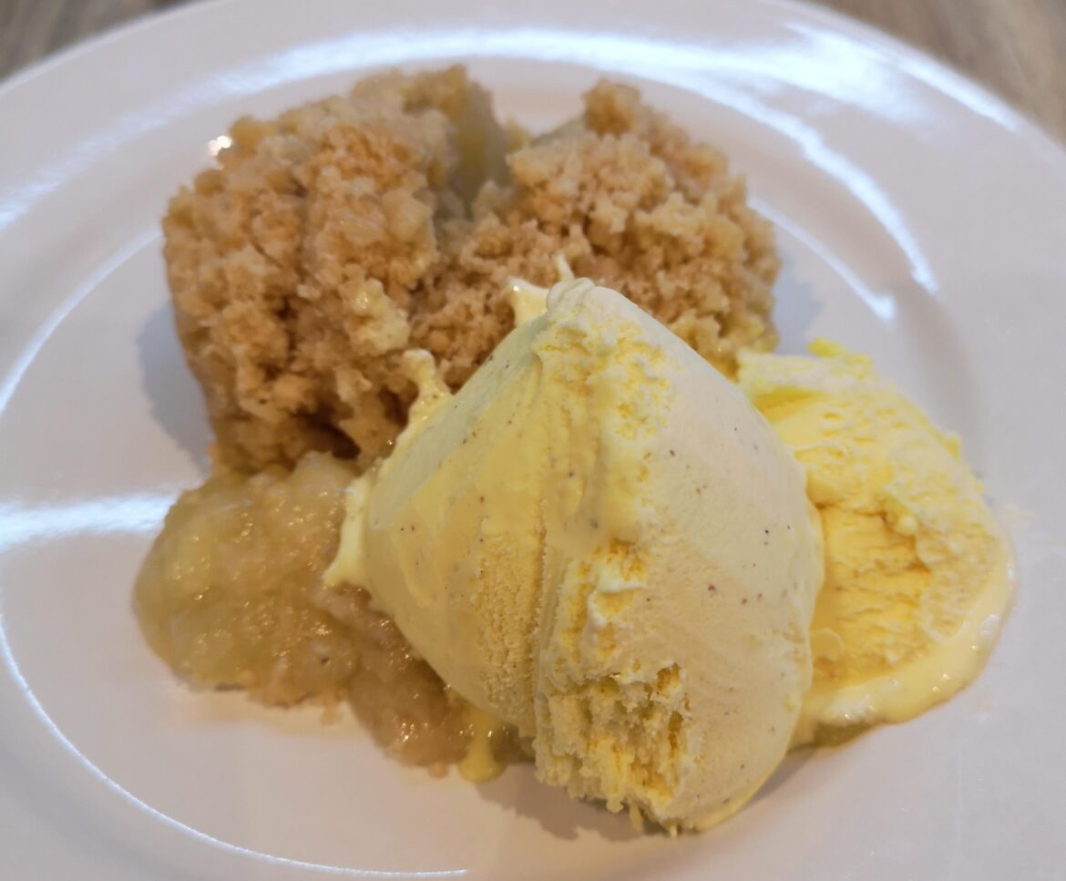 apple crumble with Madagascan vanilla icecream