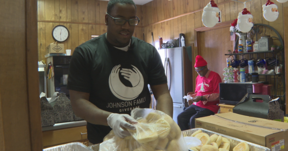 Shelbyville man leads effort giving away 1,000 free Christmas dinners.