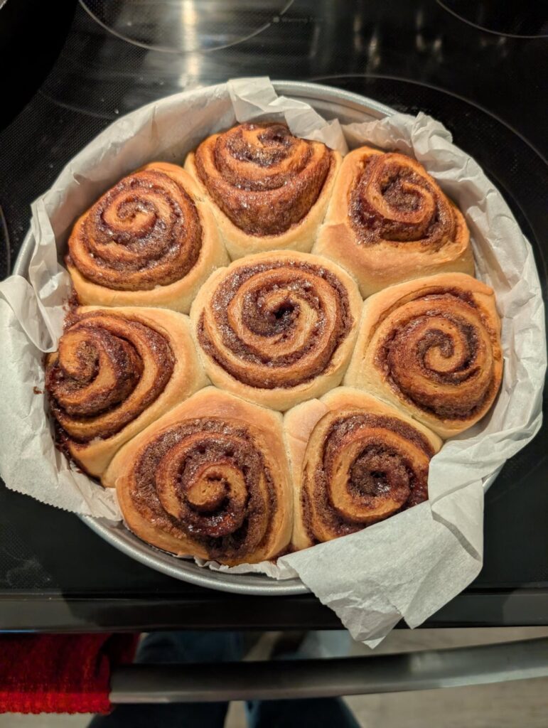 sourdough cinnamon rolls