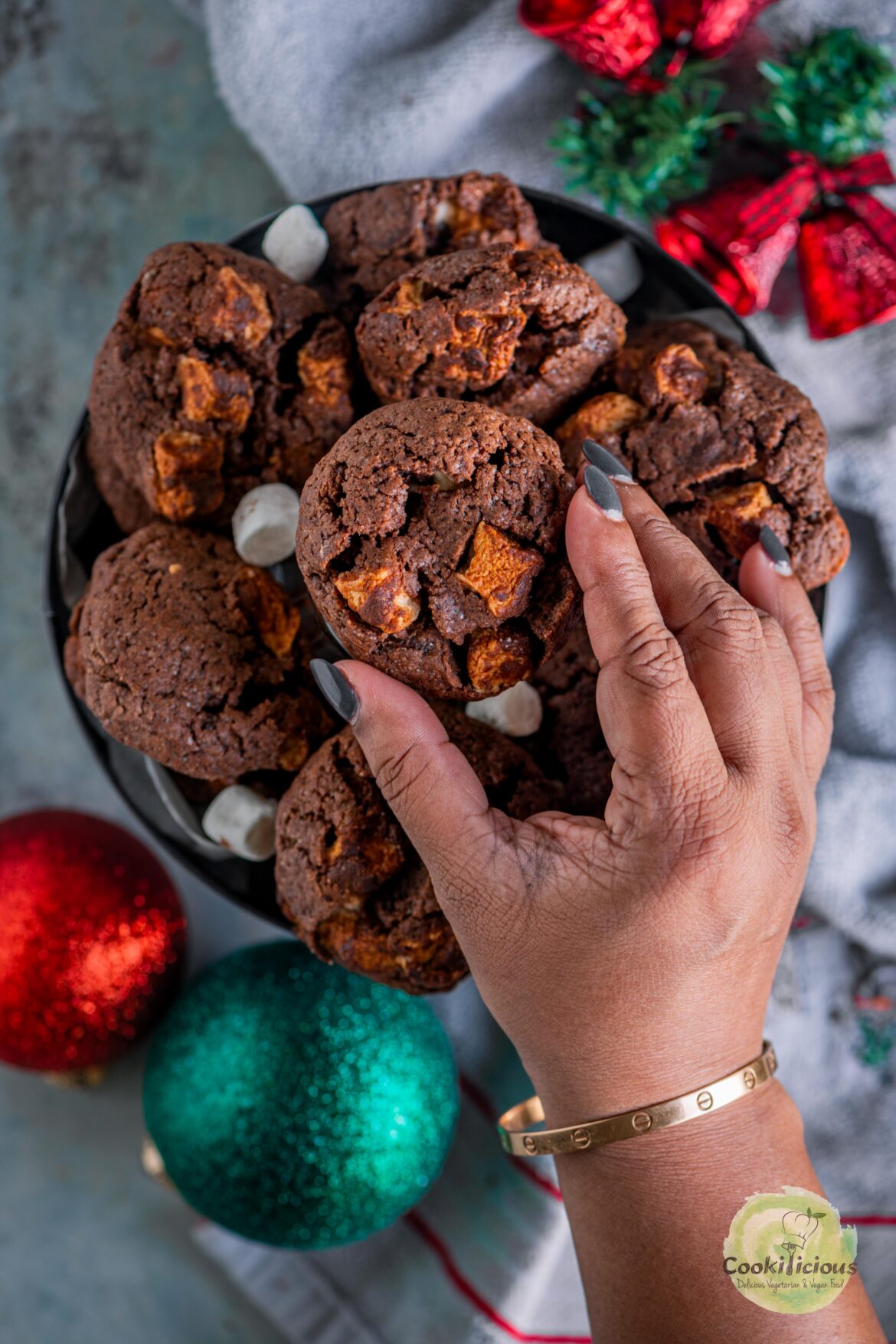 Ultimate Vegan Chocolate Chip Marshmallow Cookies