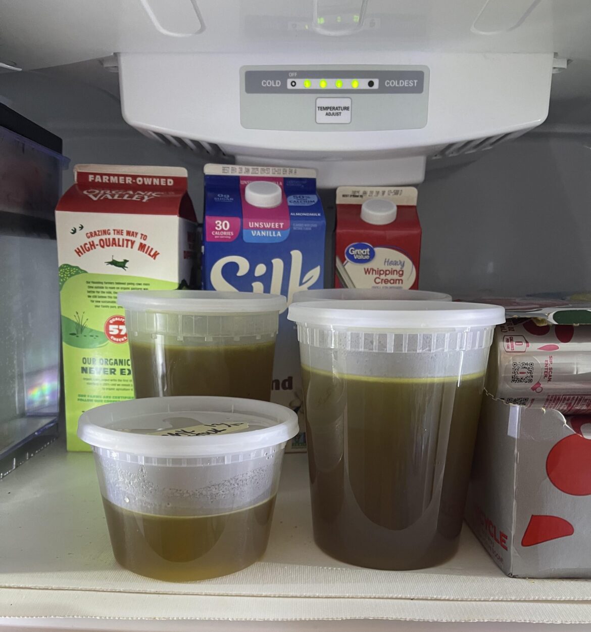 Greenish chicken stock