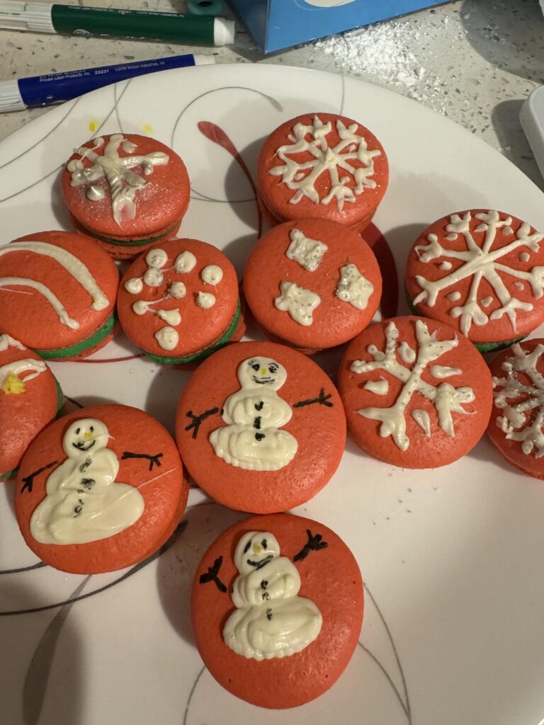 I attempted holiday macarons… the results may vary lol
