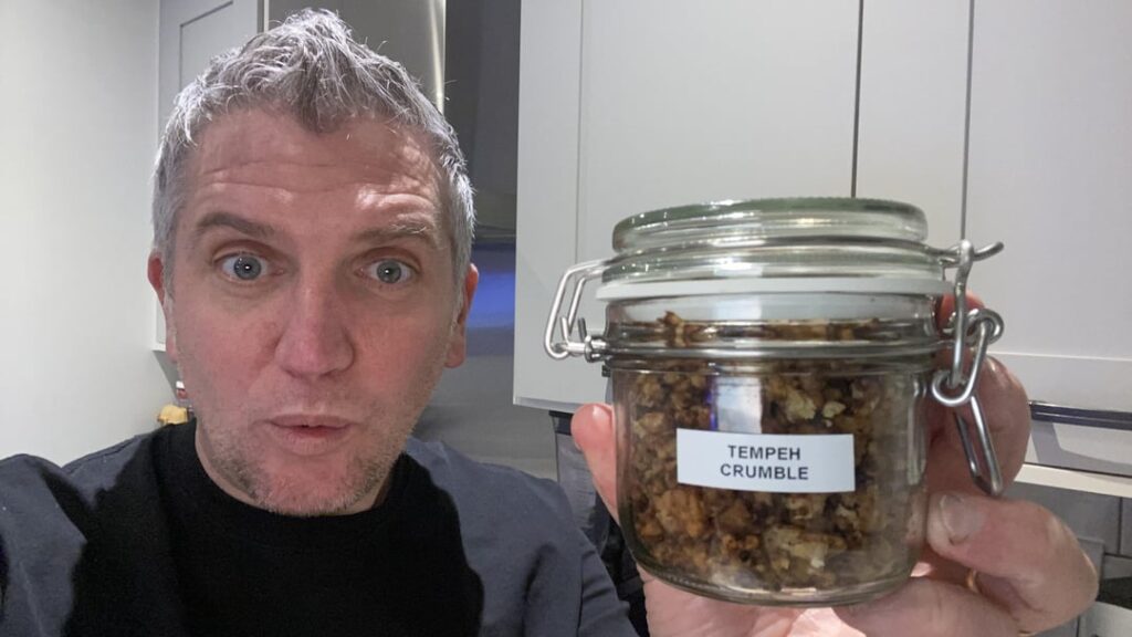 Absolutely love this ‘Tempeh Crumble’ from Tim Spector’s new ‘Food for Life’ cookbook. It is a great way of adding an Umami Protein Crunch topping, to any given dish. It’s very simple to make, with just several ingredients; Tempeh, Miso, Soy Sauce & Black Pepper