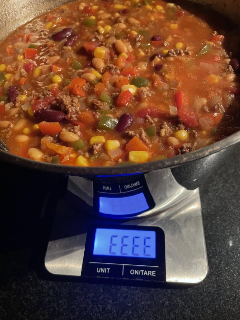 Chili 🧅 🥰 (Swipe for onion content)