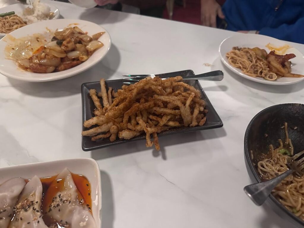 Mushroom Fries, Dumplings and Chili Oil, Dan Dan Noodles, and Garlic sauce shrimp with lotus roots from Mala Class in HLP. $$ ⭐️⭐️⭐️⭐️