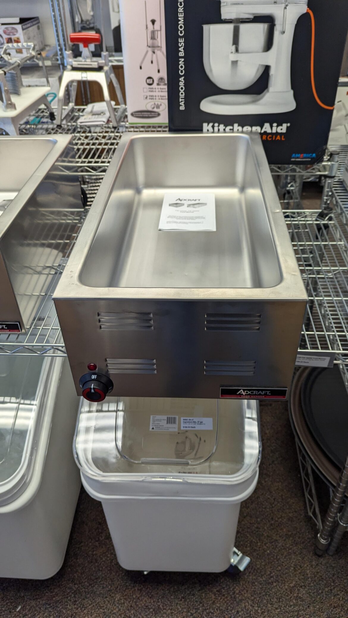 This bad boy holds 4 1/3 pans 🤤