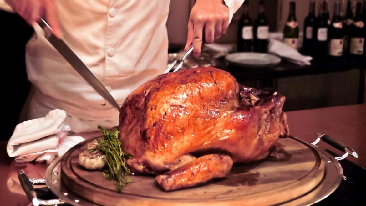 Restaurants open on Thanksgiving, tips to book ahead and where to look for local eateries