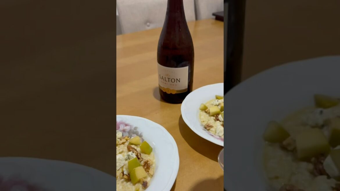 Roteiro de Gorgonzola nozes e maçã verde – @wagnerlopes6004 Roteiro de Gorgonzola nozes e maçã verde - @wagnerlopes6004