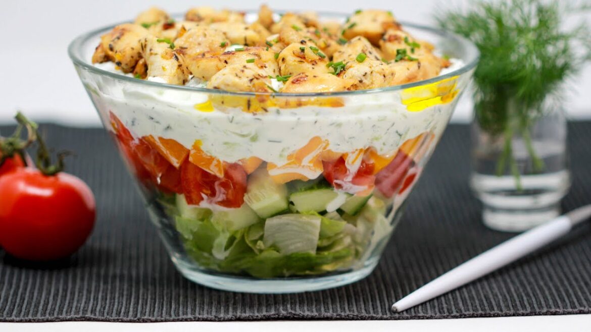 TZATZIKI BOWL with TURKEY CUBES – delicious low carb TZATZIKI BOWL with TURKEY CUBES - delicious low carb