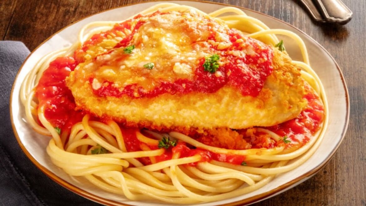 Perfect Chicken Parmesan at Home! Come preparare il pollo alla parmigiana perfetto a casa! Perfect Chicken Parmesan at Home! Come preparare il pollo alla parmigiana perfetto a casa!