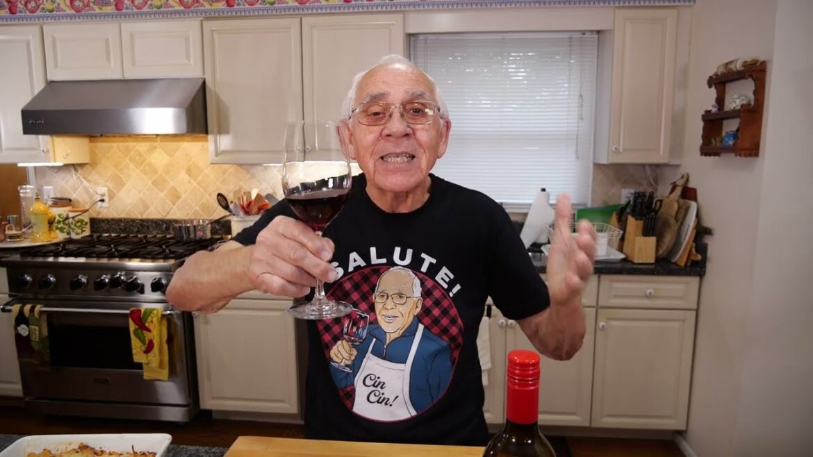 Delicious Ziti al Forno with Savory Meat Sauce and Cheesy Ricotta Filling