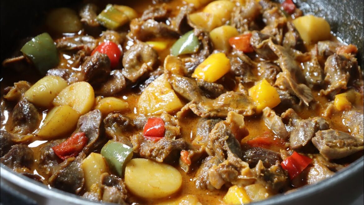 GIZZARD RECIPE | GIZZARDS WITH POTATOES AND BELL PEPPERS | CHICKEN GIZZARDS | COOKING GIZZARDS