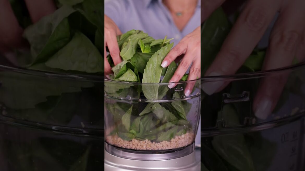 Salsa pesto casera #pasta #salsapesto #pesto #pestosauce #pasta #cocina #recetas #receta Salsa pesto casera #pasta #salsapesto #pesto #pestosauce #pasta #cocina #recetas #receta