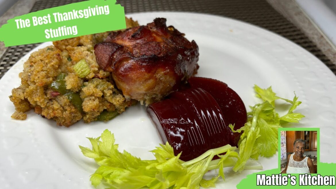 Delicious Soul Food Cornbread Dressing/ Thanksgiving Stuffing/ Mattie’s Kitchen Delicious Soul Food Cornbread Dressing/ Thanksgiving Stuffing/ Mattie's Kitchen