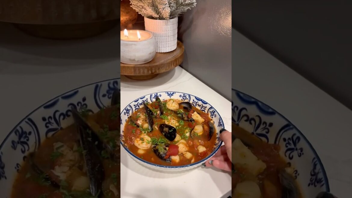 Seafood in Tomato Sauce #seafood #recipe #dinner #cooking #trending #shorts #musselsoup #foodie