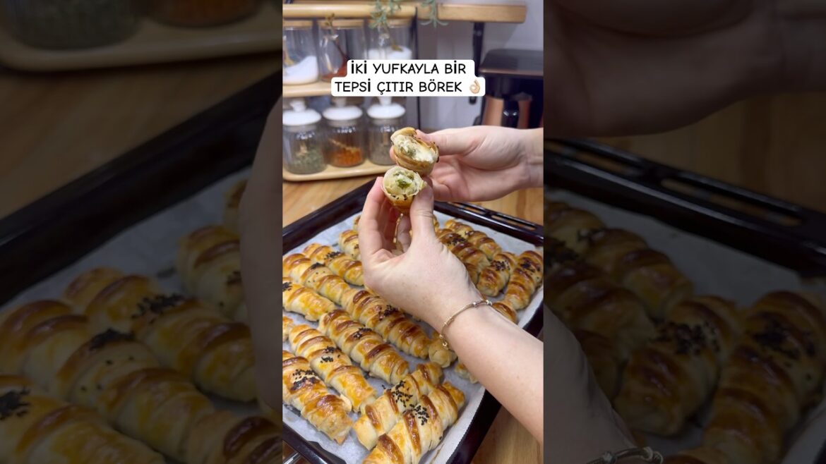 ￼SADECE 2 YUFKAYLA ÇITIR ÇITIR BÖREK‼️#börek #hamurişi #recipe #kolaytarifler #yummy #borektarifi