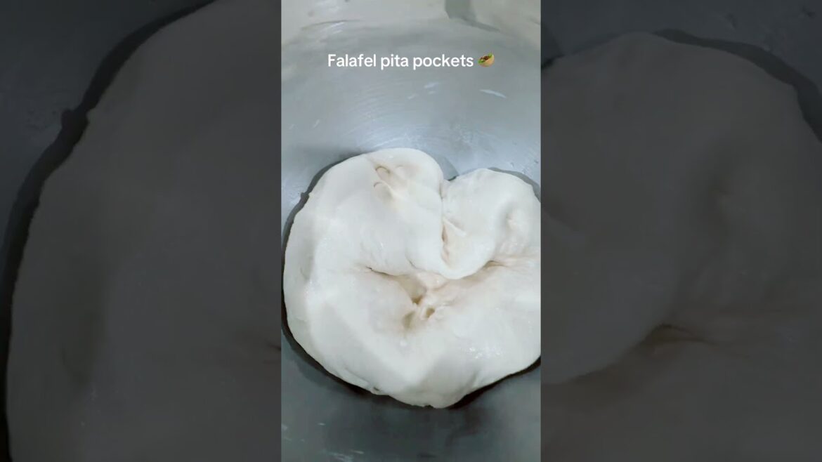 Falafel pita Pockets/ Falafel wrap                     #food #recipe #falafel #mediterranean #shorts