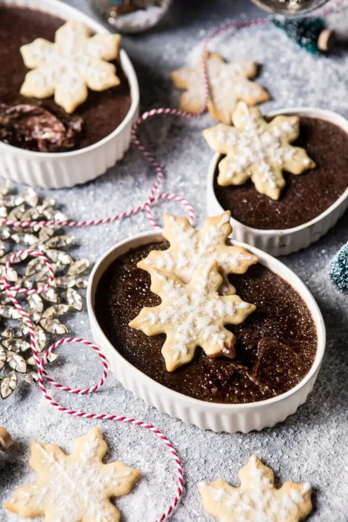 60 Festive Christmas Desserts To Get In The Holiday Spirit