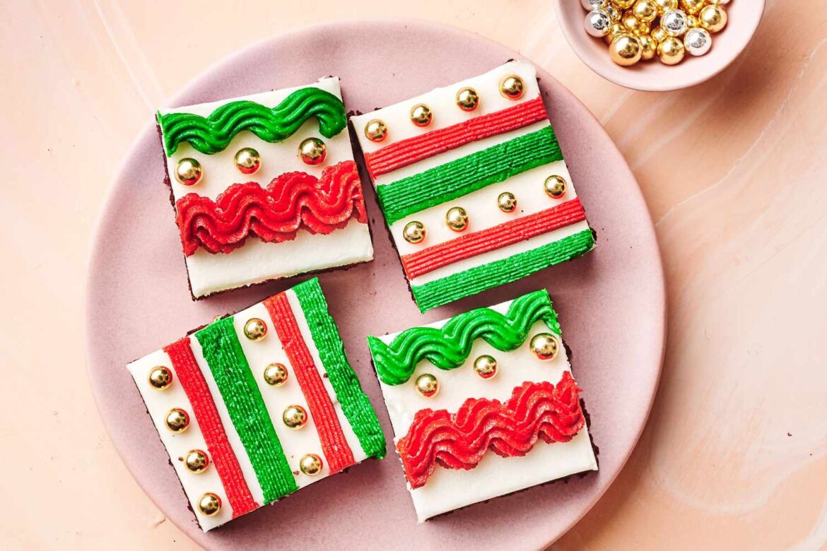 31 Tiny Christmas Desserts That Have Huge Holiday Flavor
