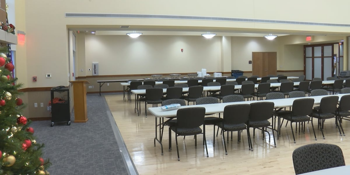 Kroc Center prepares for Christmas dinner Kroc Center prepares for Christmas dinner