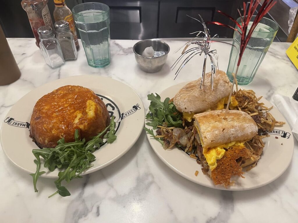 I’d been wanting to try Shopsin’s for months, finally made it today and was blown away. I’d been wanting to try Shopsin’s for months, finally made it today and was blown away.