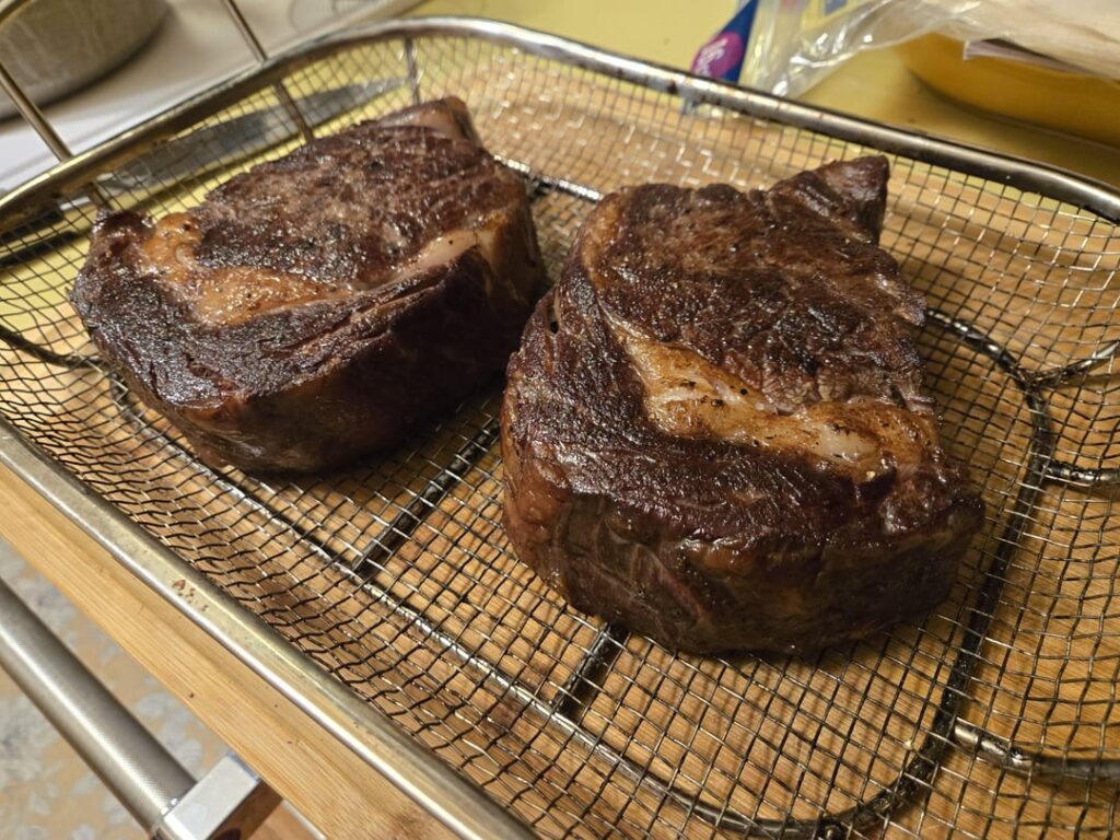 Y'all, I finally did it. Best steaks i ever made. Happy new year!