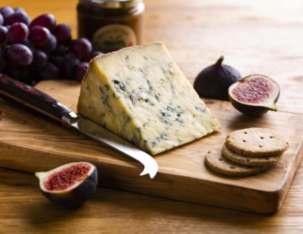 Day 1600 of posting images of cheese until I run out of cheese types: Blue Stilton